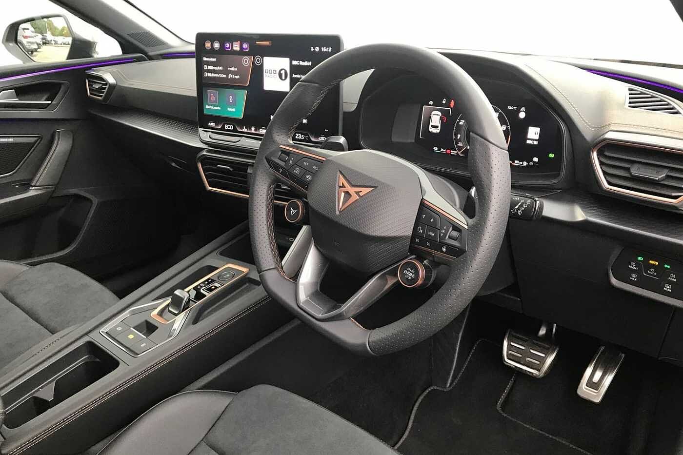 Cupra Leon Hatchback Special Editions VZ First Edition 1.5 e-HYBRID DSG-auto 272 6-speed automatic