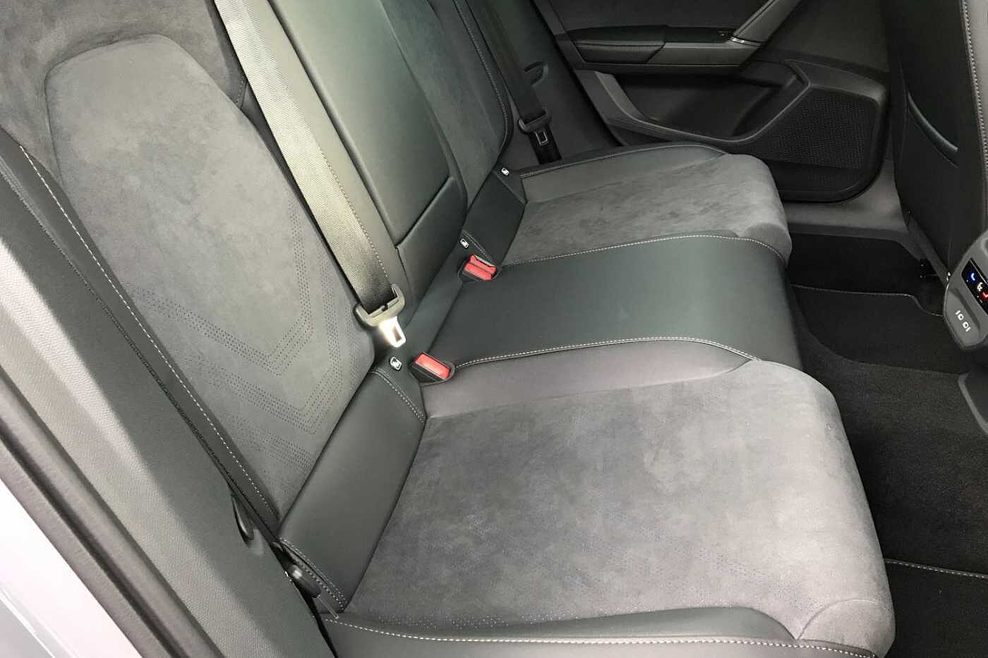 Cupra Leon Hatchback Special Editions VZ First Edition 1.5 e-HYBRID DSG-auto 272 6-speed automatic