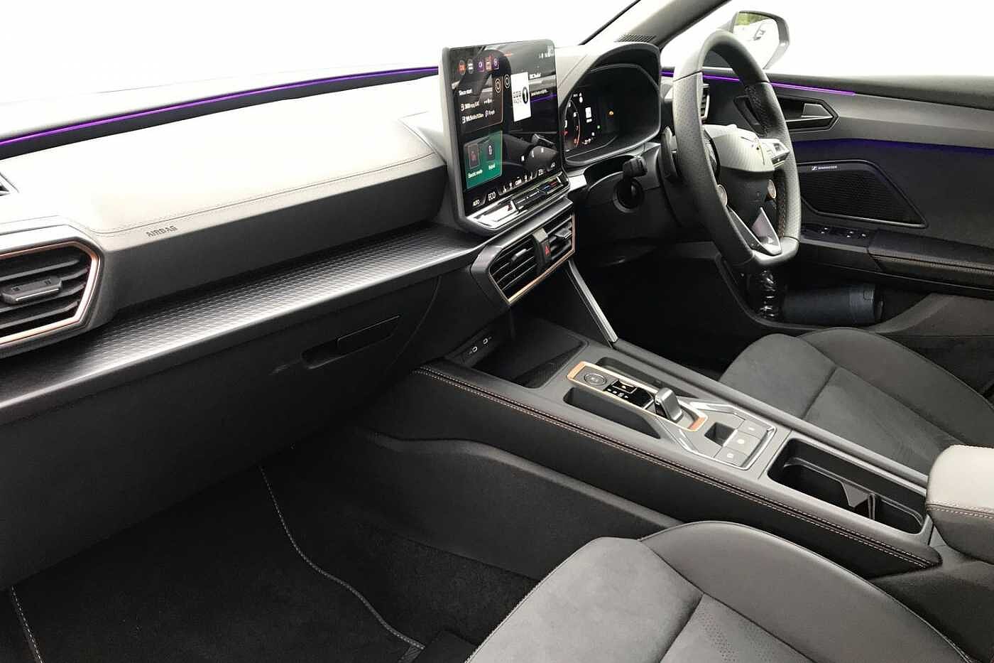 Cupra Leon Hatchback Special Editions VZ First Edition 1.5 e-HYBRID DSG-auto 272 6-speed automatic