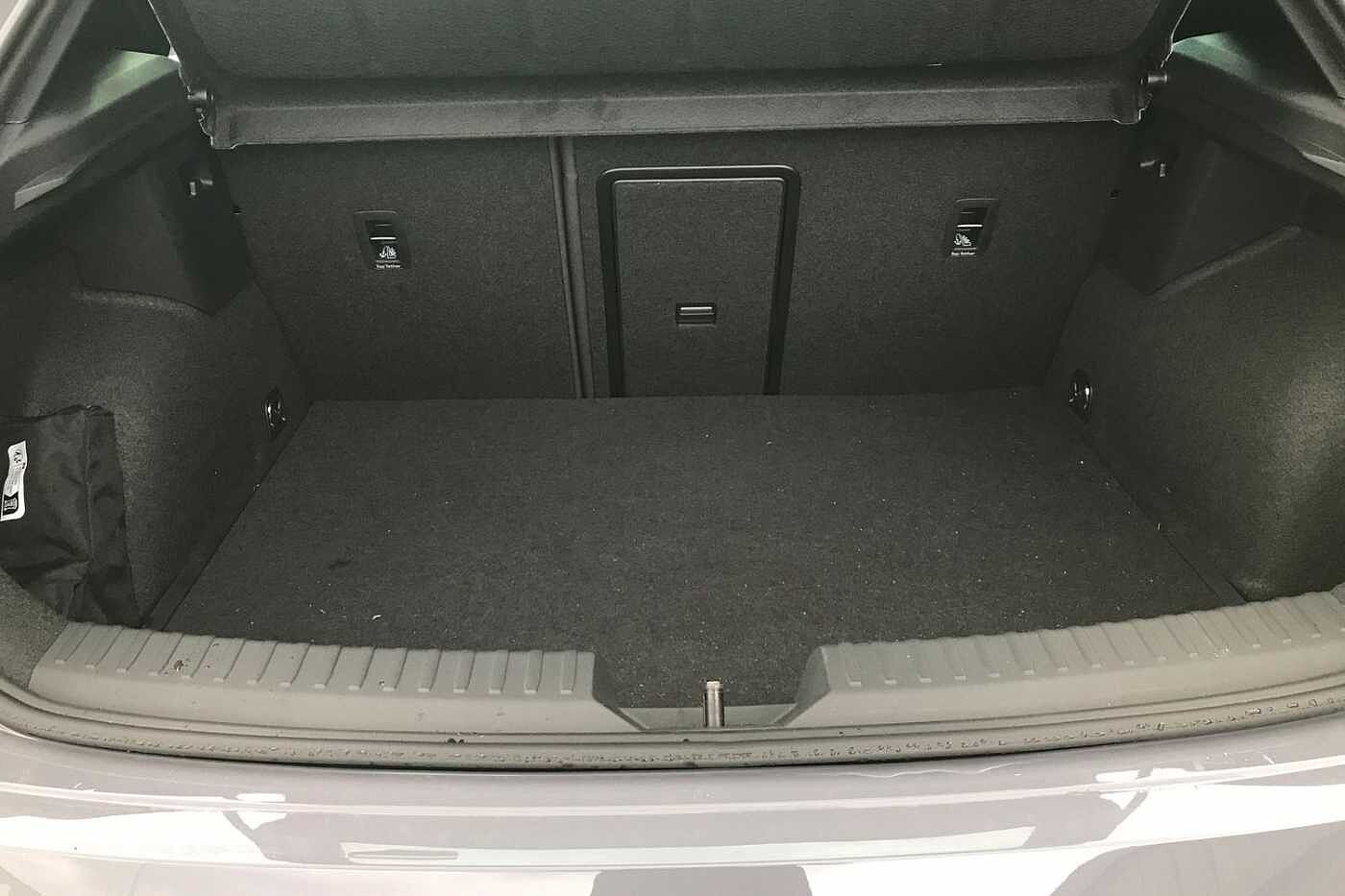 Cupra Leon Hatchback Special Editions VZ First Edition 1.5 e-HYBRID DSG-auto 272 6-speed automatic