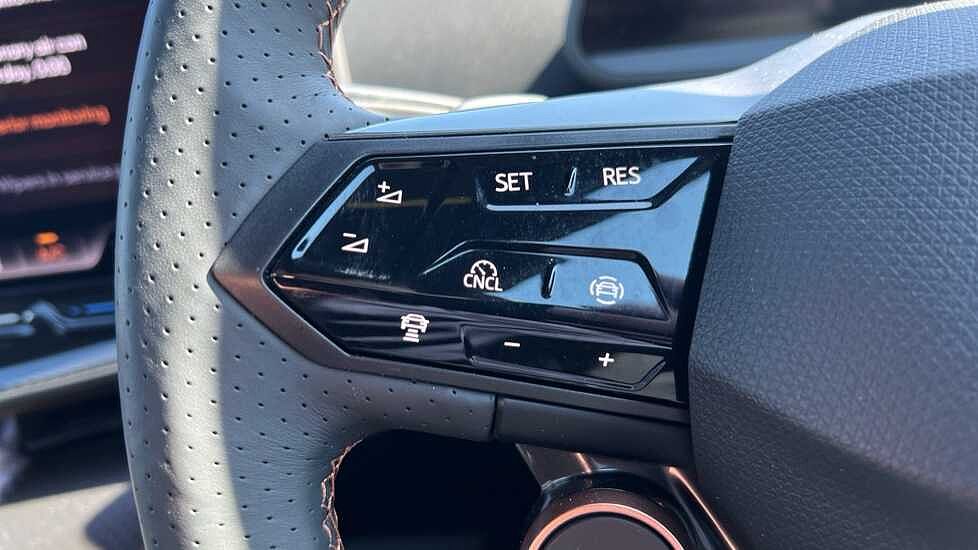 Cupra Tavascan 210kW V1 77kWh 5dr Auto