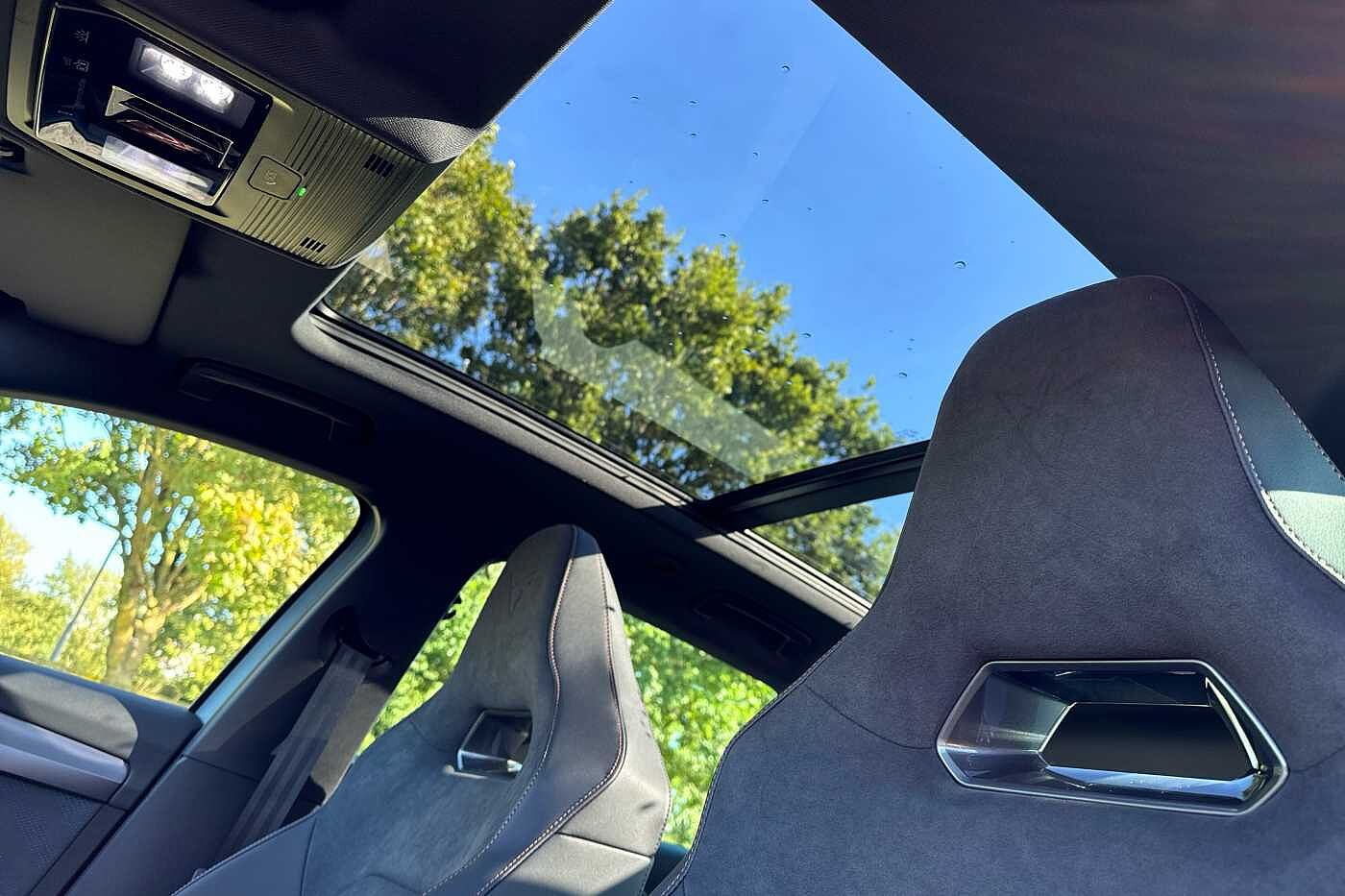 Cupra Leon Estate VZ First Edition 1.5 e-HYBRID DSG-auto 272 6-speed automatic *Matte Paint*