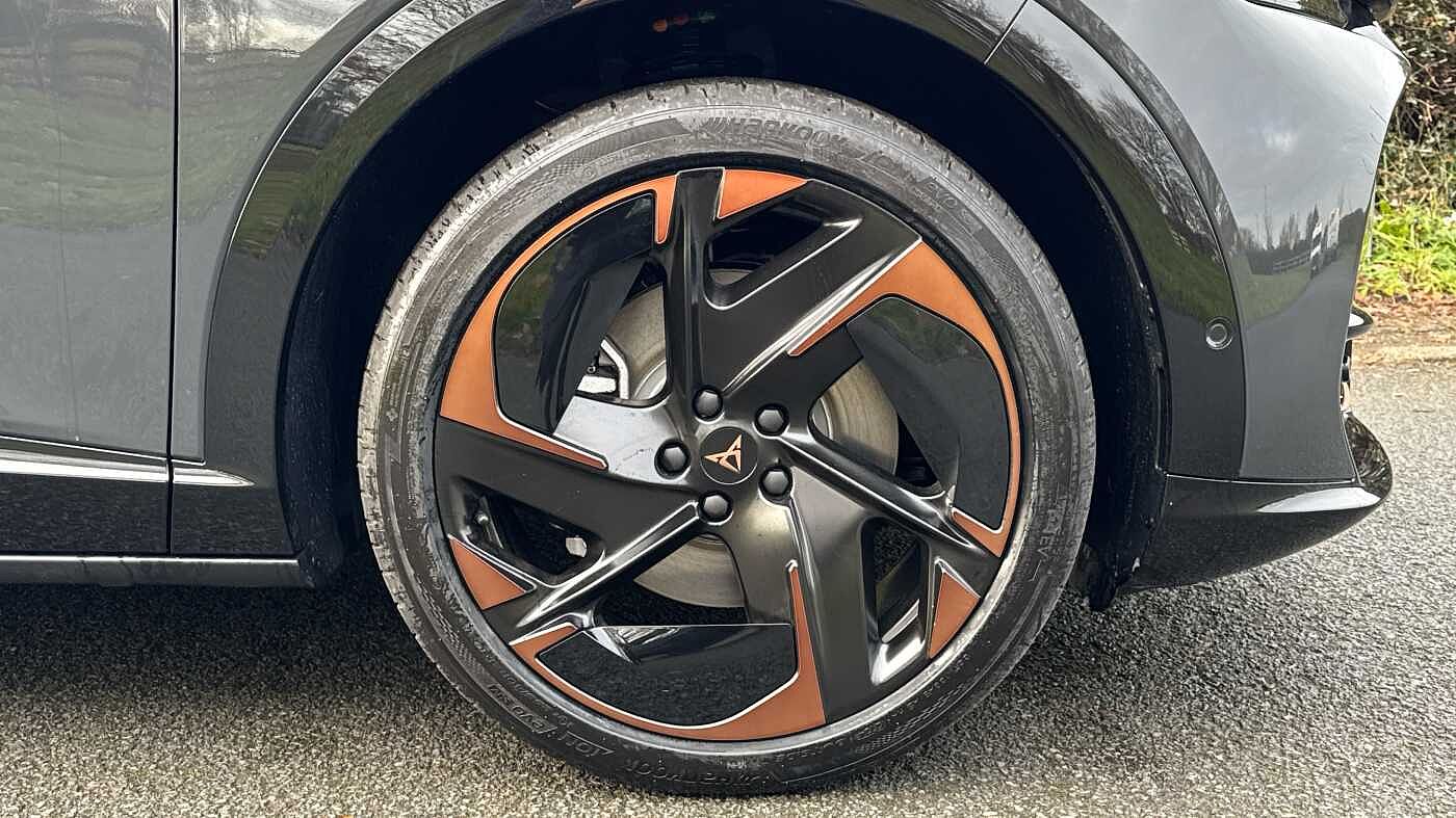 Cupra Tavascan V2 77 kWh AFV 286 Auto With Winter Pack