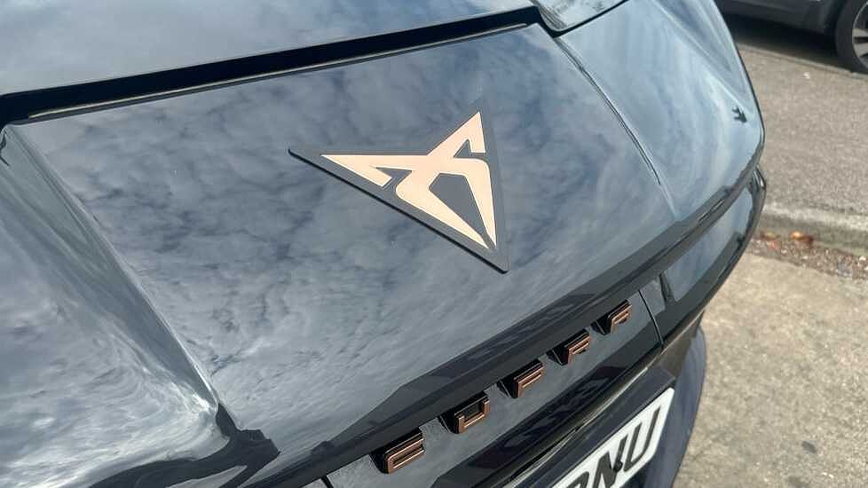 CUPRA Tavascan