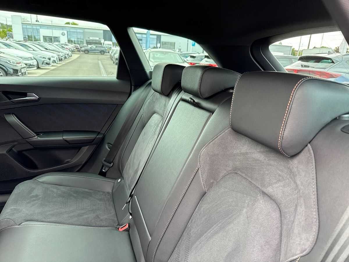 Cupra Leon NF 1.5 e-HYBRID (272ps) VZ1 DSG