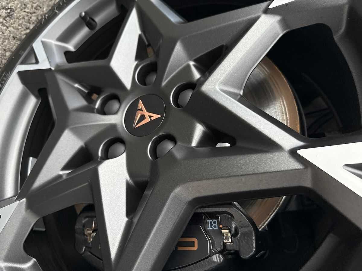 Cupra Leon NF 1.5 e-HYBRID (272ps) VZ1 DSG