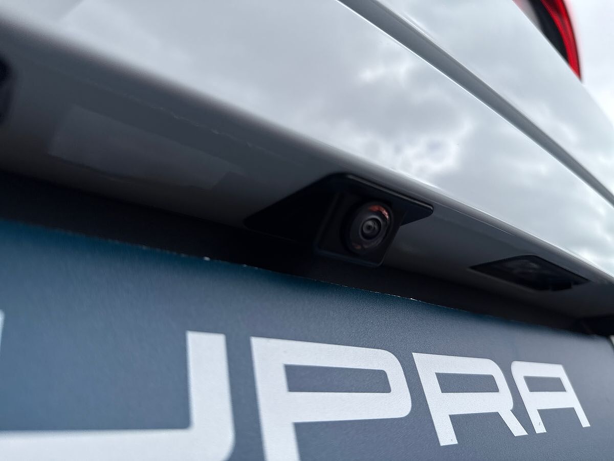 Cupra Leon NF 1.5 e-HYBRID (272ps) VZ1 DSG