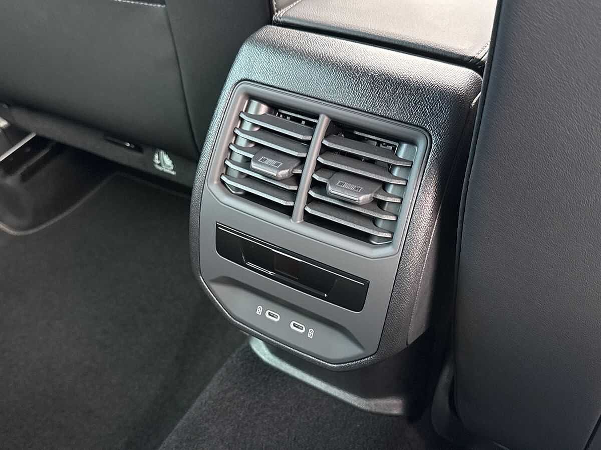 Cupra Leon NF 1.5 e-HYBRID (272ps) VZ1 DSG