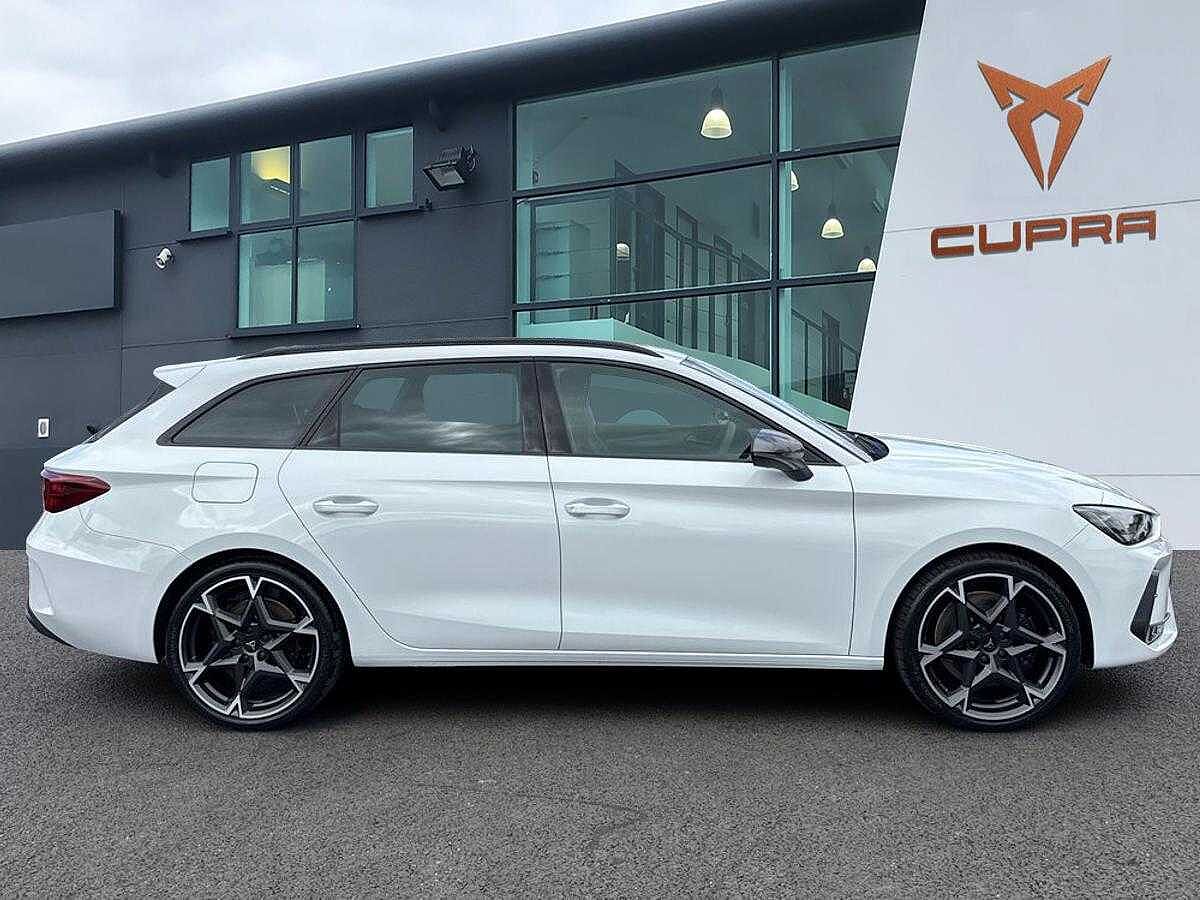 Cupra Leon NF 1.5 e-HYBRID (272ps) VZ1 DSG