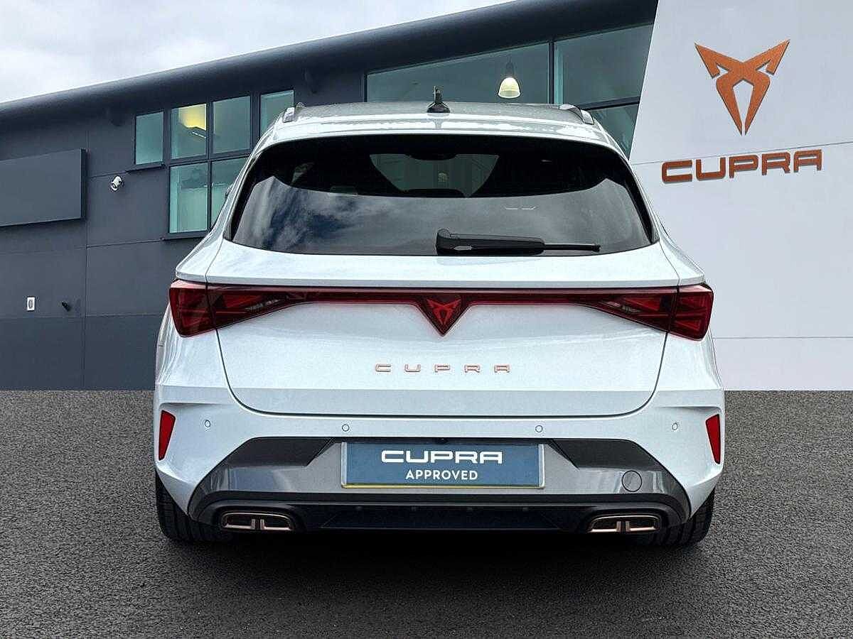 Cupra Leon NF 1.5 e-HYBRID (272ps) VZ1 DSG